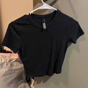 Skims soft lounge cropped short sleeve black S